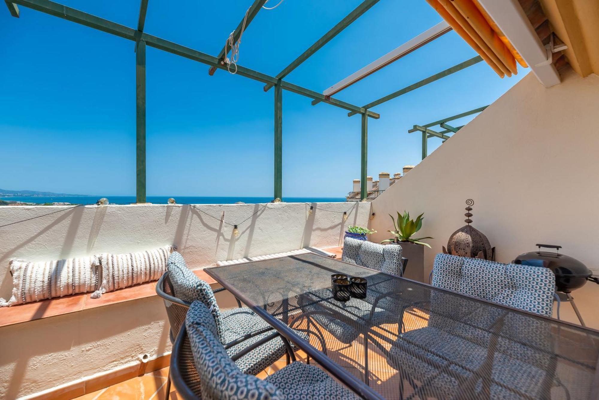 Elegant 2 Bdrm Penthouse With Bbq And Pools Apartment Marbella Bagian luar foto