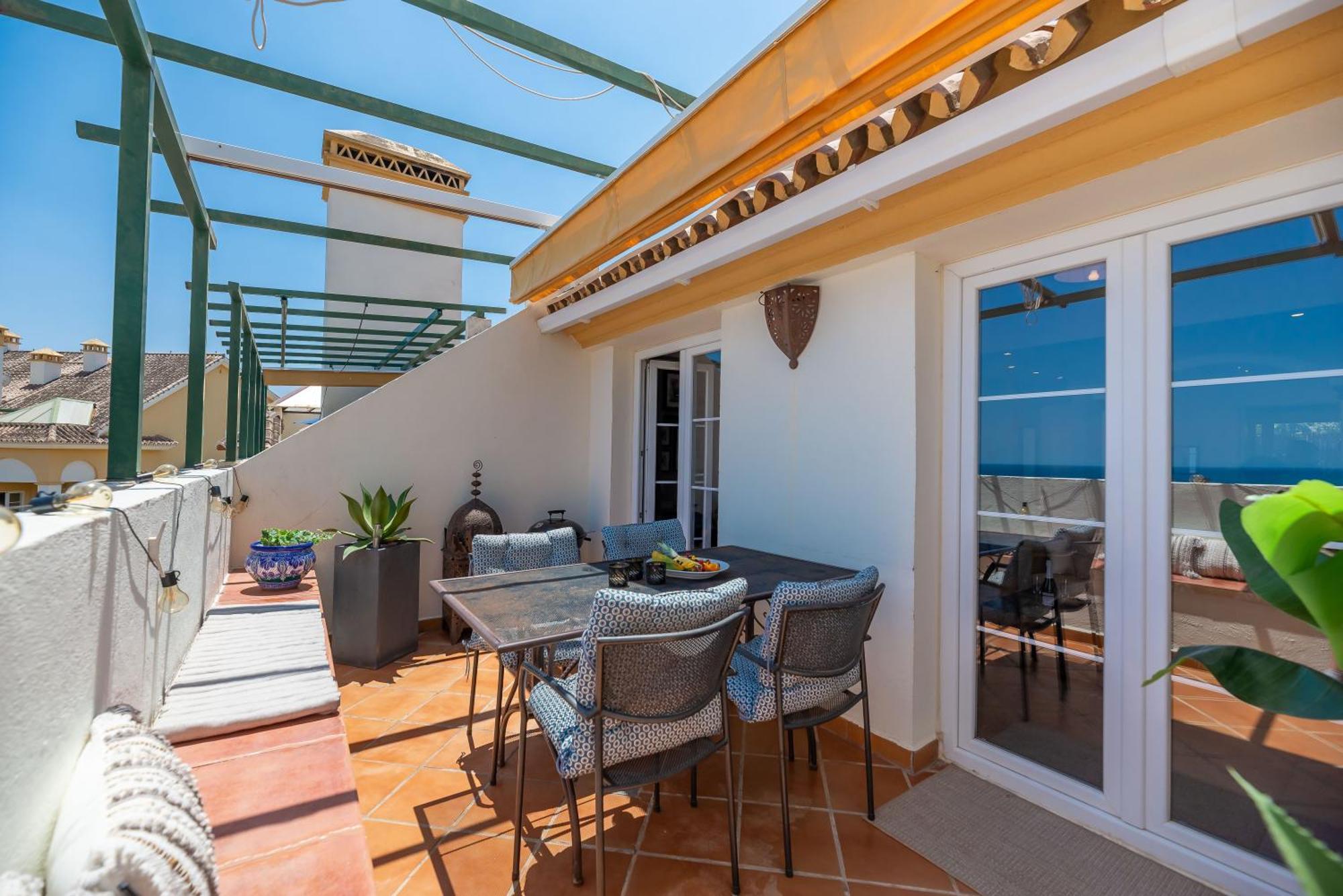 Elegant 2 Bdrm Penthouse With Bbq And Pools Apartment Marbella Bagian luar foto