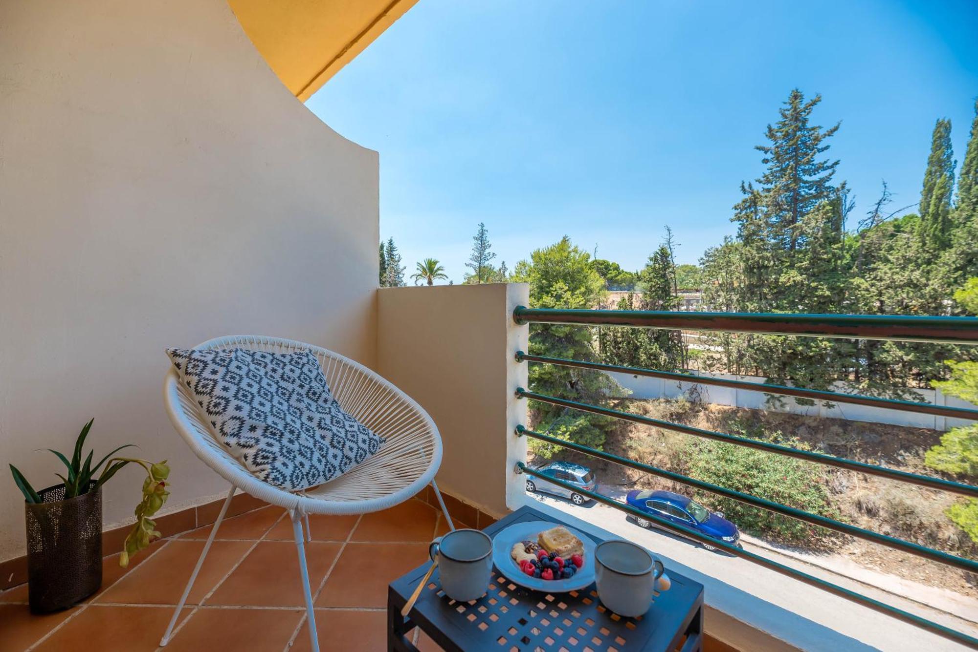 Elegant 2 Bdrm Penthouse With Bbq And Pools Apartment Marbella Bagian luar foto