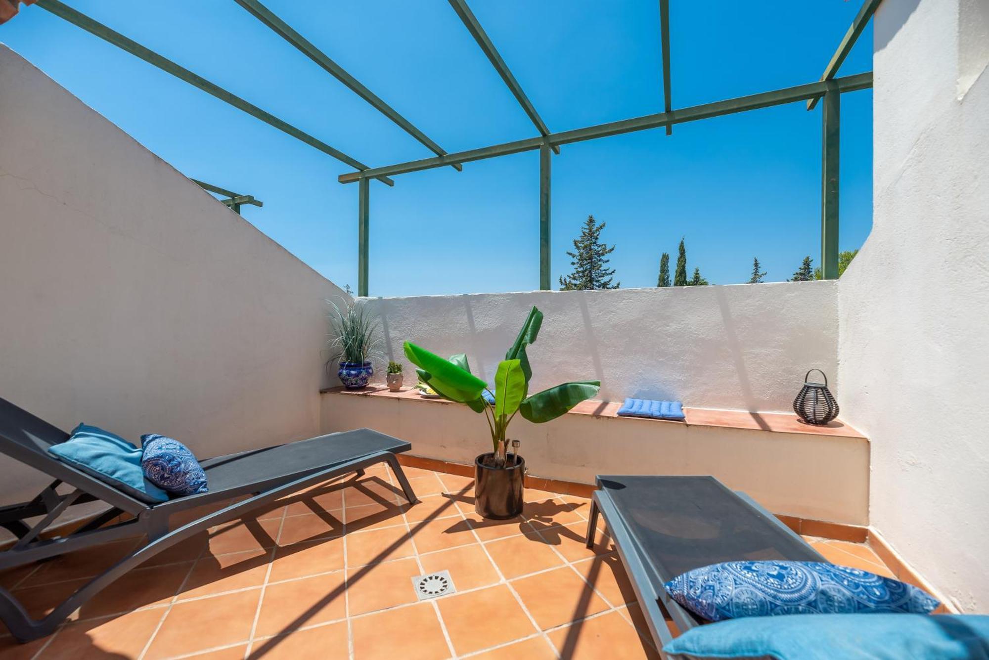 Elegant 2 Bdrm Penthouse With Bbq And Pools Apartment Marbella Bagian luar foto