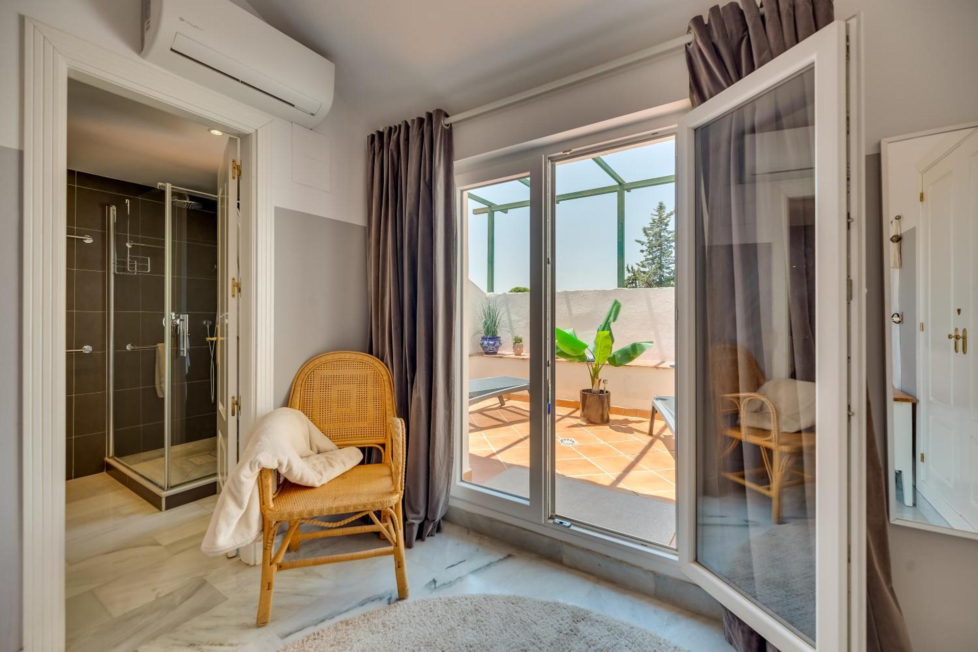 Elegant 2 Bdrm Penthouse With Bbq And Pools Apartment Marbella Bagian luar foto